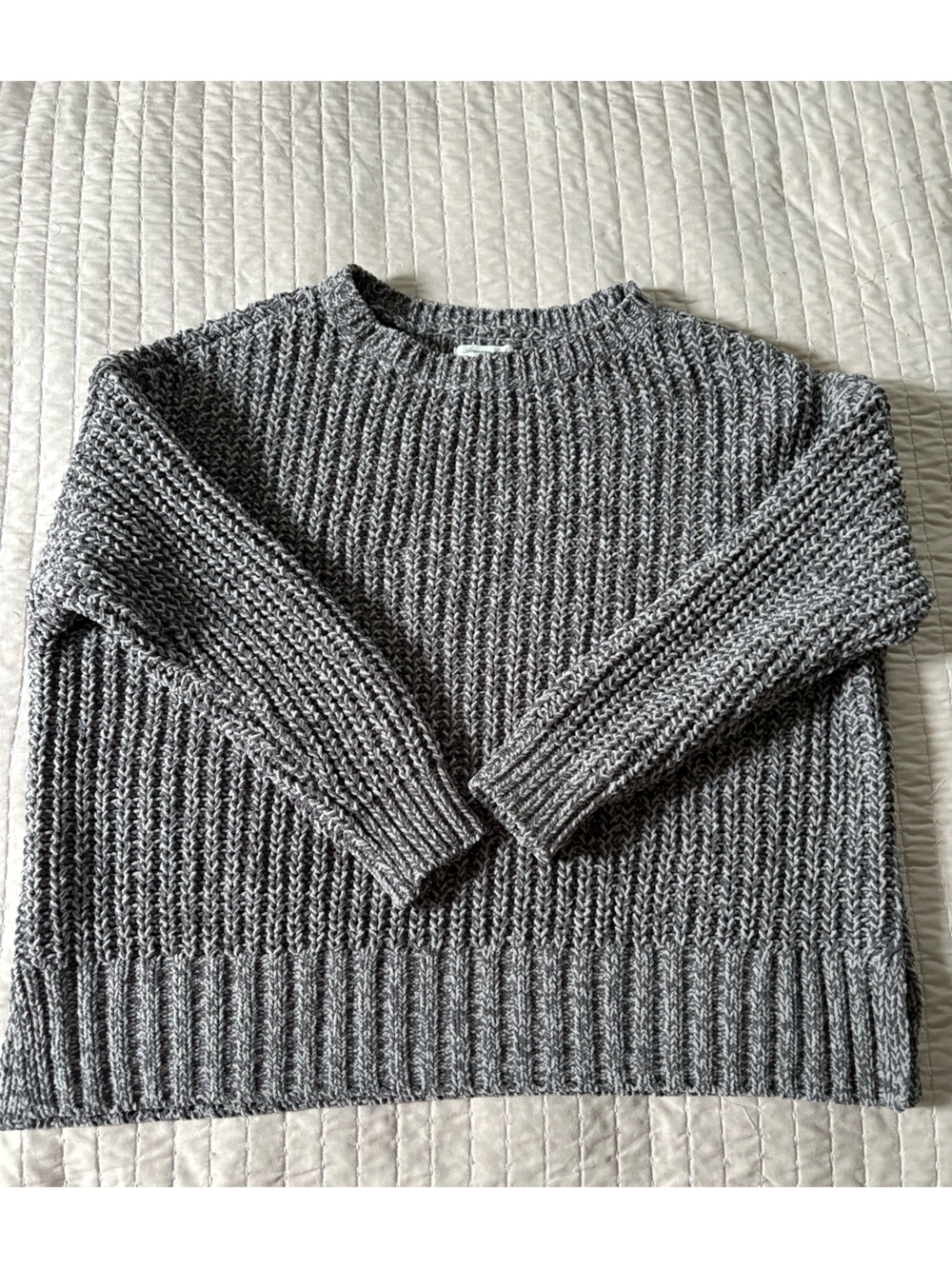 American Eagle Outfitters Grey Ribbed Crewneck Sweater
